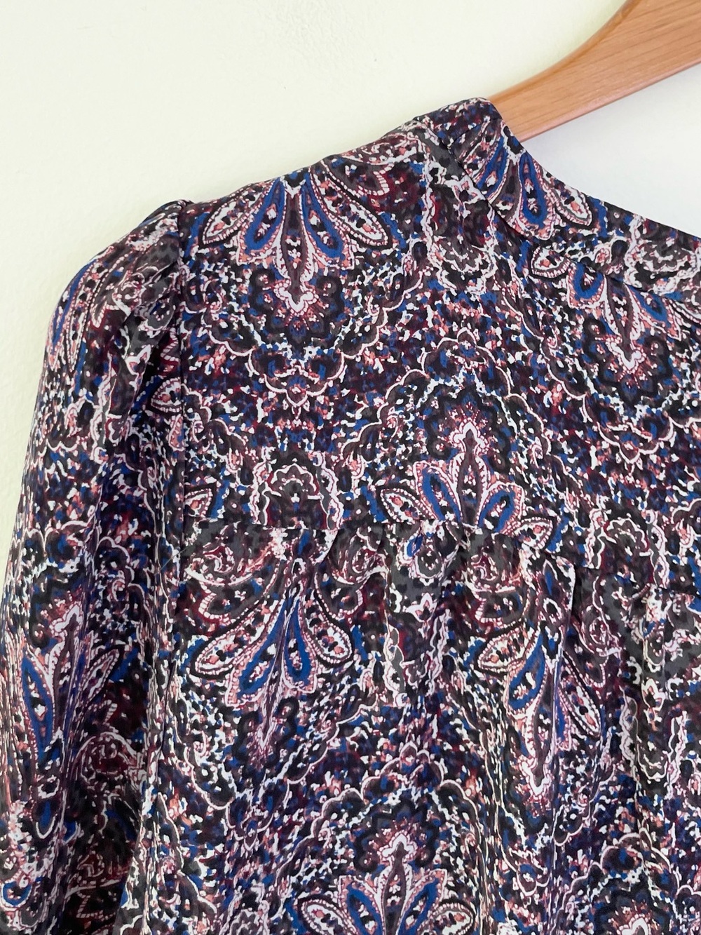 Joie Odette Paisley Print Peasant Style 100% Silk Blouse Long Sleeve M Medium - Picture 6 of 8